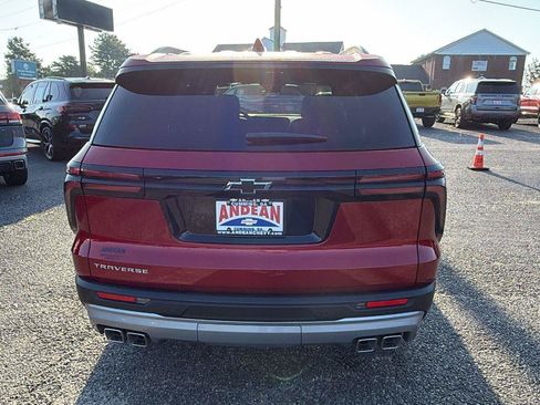 New 2026 Chevrolet Traverse LT w/ Driver Confidence Package FWD image 7