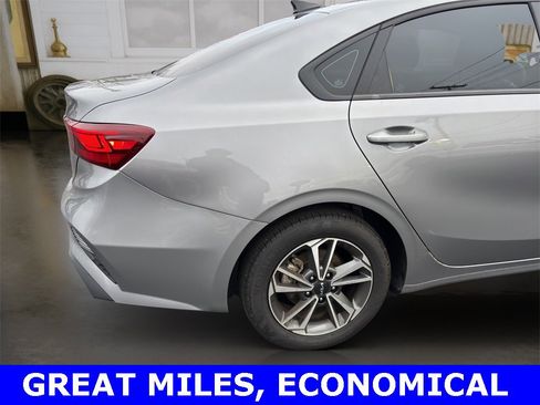Used 2024 Kia Forte LXS image 5
