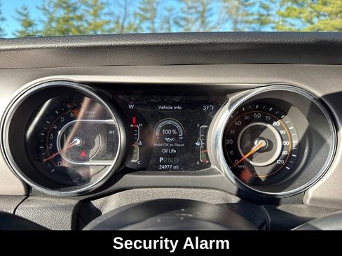 Used 2021 Jeep Wrangler Sport image 17