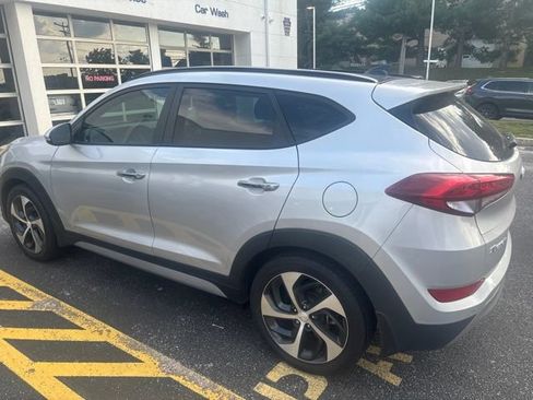 Used 2018 Hyundai Tucson Limited w/ Ultimate Package 02 FWD image 3