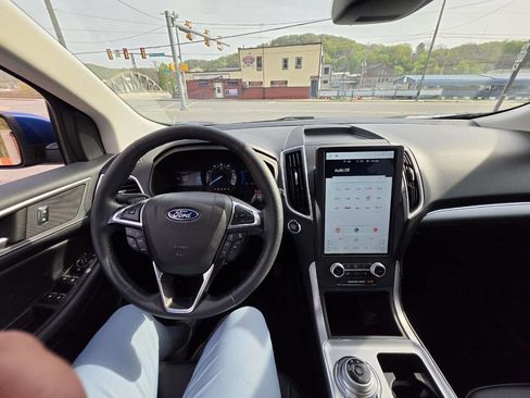 Used 2022 Ford Edge SEL w/ Convenience Package image 18