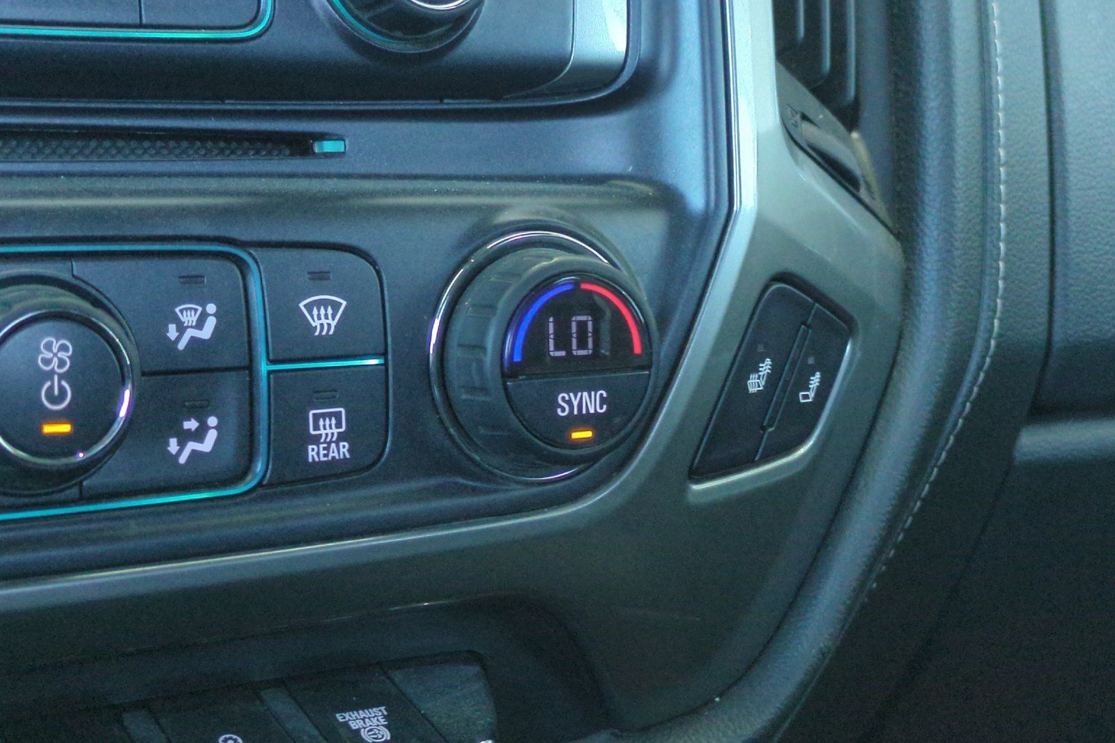 Used 2018 Chevrolet Silverado 2500 LTZ w/ Duramax Plus Package AWD/4WD image 29