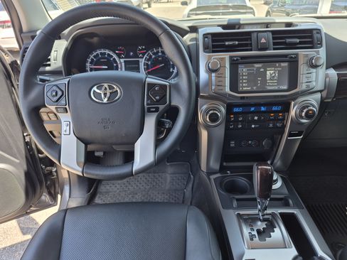 Used 2019 Toyota 4Runner Limited AWD/4WD image 18