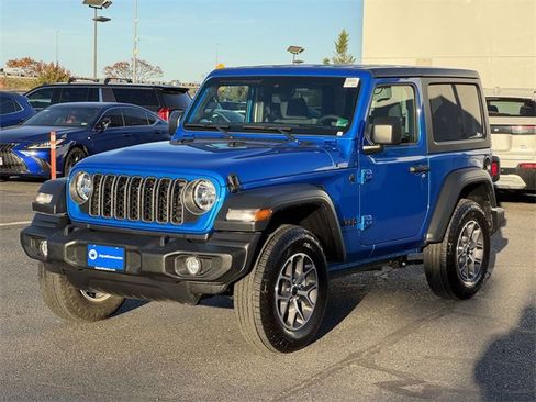 Used 2025 Jeep Wrangler Sport S image 4