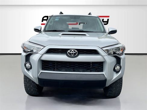 Used 2018 Toyota 4Runner TRD Off-Road Premium image 2