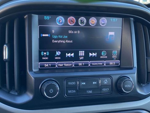 Used 2017 Chevrolet Colorado Z71 image 36