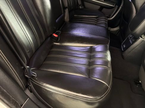 Used 2019 Chrysler 300 S AWD/4WD image 19