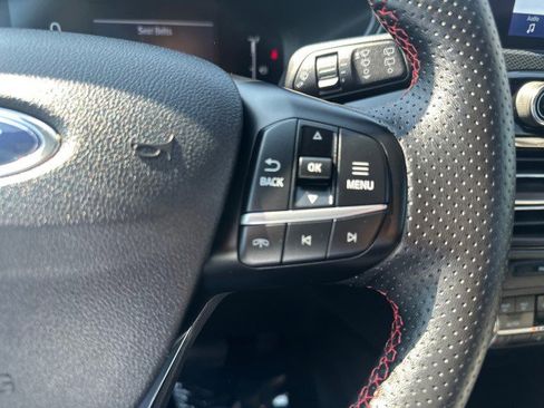 Used 2025 Ford Escape ST-Line Select AWD/4WD image 24