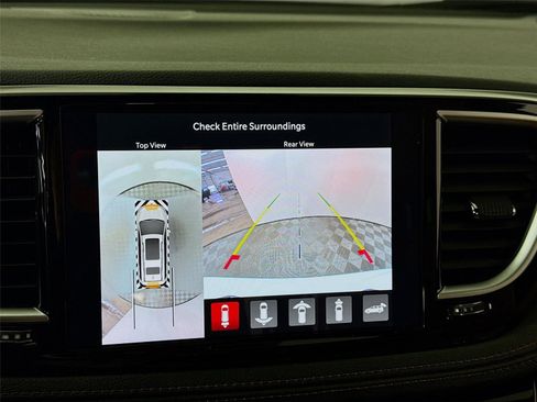 New 2026 Chrysler Pacifica Pinnacle w/ Trailer Tow Group image 9