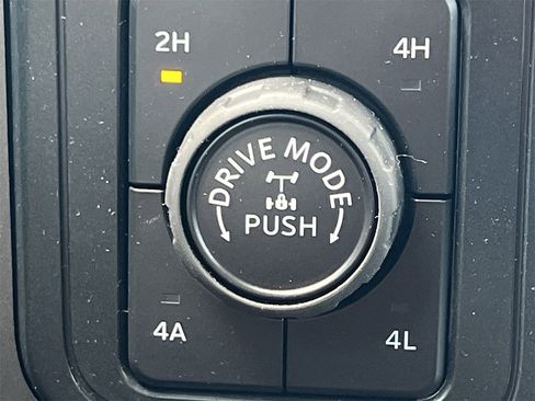 New 2025 Ford F150 Lariat w/ Equipment Group 501A Mid image 8