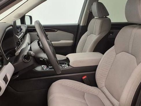 Used 2023 Honda Pilot LX image 16