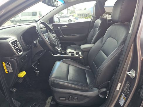Used 2017 Kia Sportage EX w/ EX Premium Package FWD image 11