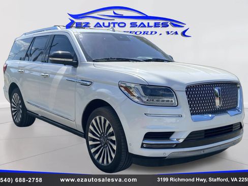 Used 2019 Lincoln Navigator Reserve AWD/4WD image 3