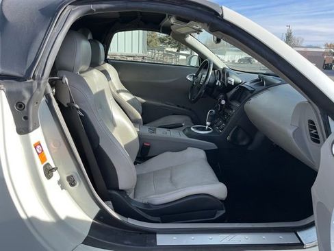 Used 2004 Nissan 350Z Touring image 27