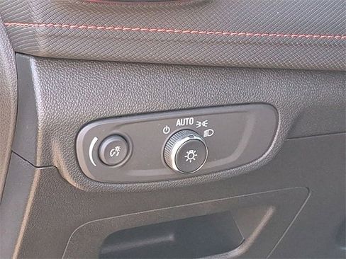 Used 2024 Chevrolet TrailBlazer RS w/ Convenience Package image 33