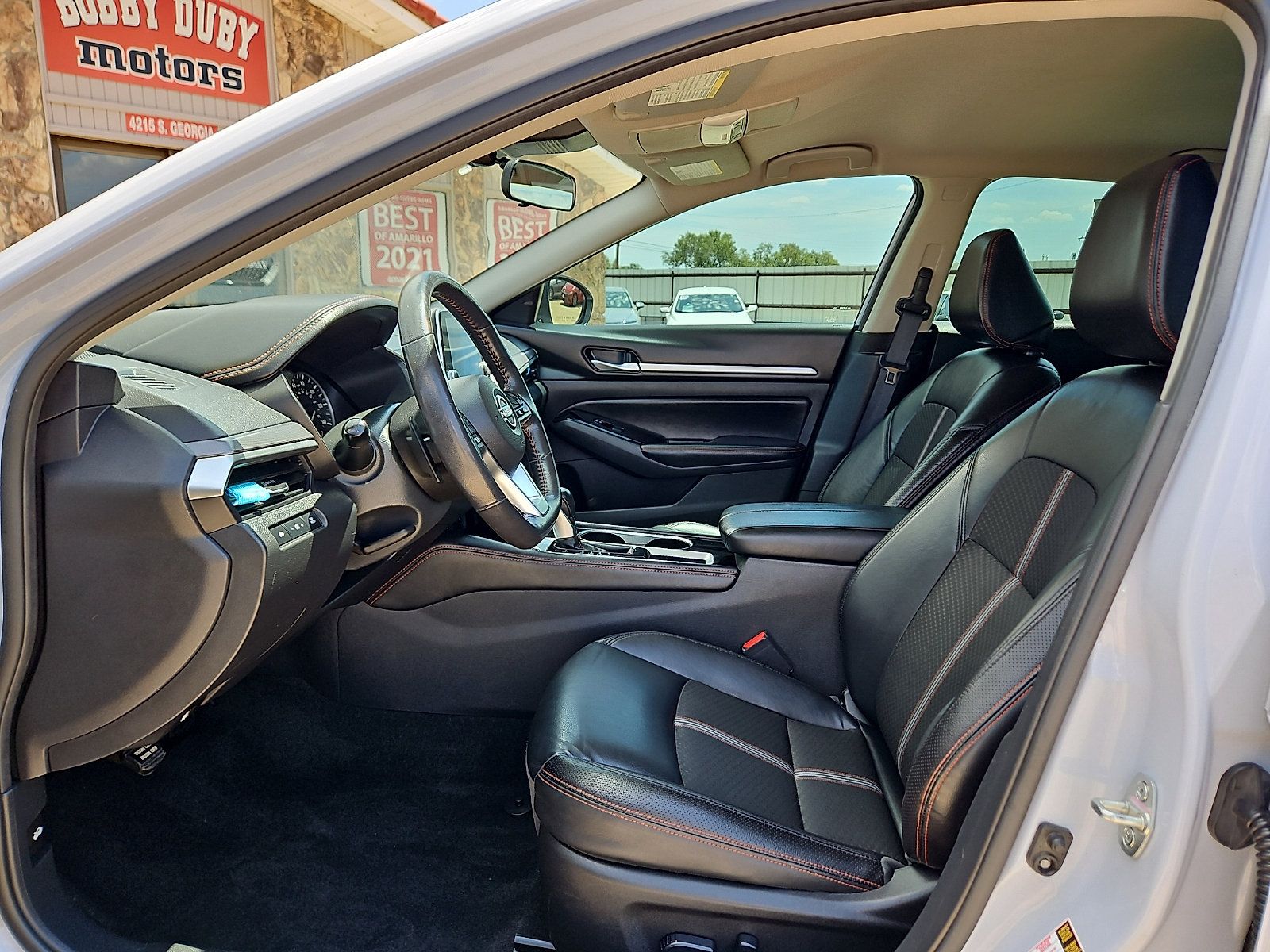Used 2024 Nissan Altima 2.5 SR FWD image 9