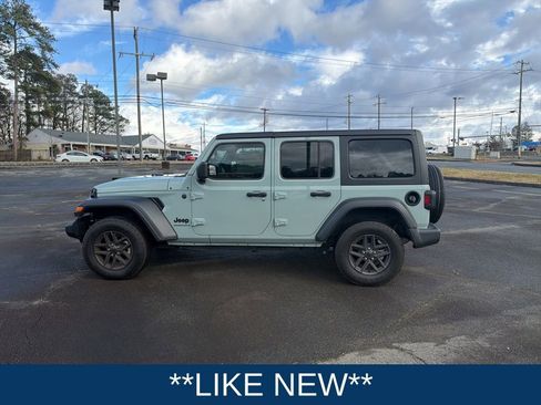 Used 2024 Jeep Wrangler Sport S image 10