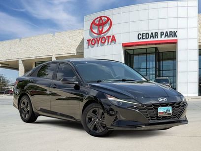 Used 2022 Hyundai Elantra Blue