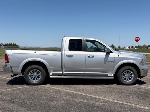 Used 2014 RAM 1500 Laramie RWD image 2