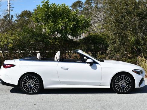 Used 2025 Mercedes-Benz CLE 300 4MATIC Cabriolet image 7