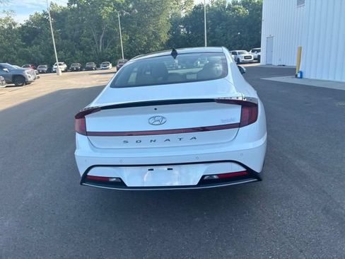 Used 2021 Hyundai Sonata Limited FWD image 12