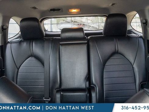 Used 2023 Toyota Highlander XLE FWD image 24