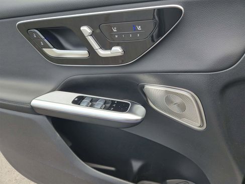 New 2025 Mercedes-Benz GLC 300 4MATIC image 12