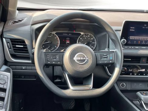 Used 2023 Nissan Rogue SV AWD/4WD image 17