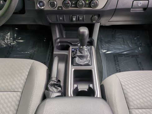 Used 2023 Toyota Tacoma SR5 AWD/4WD image 19