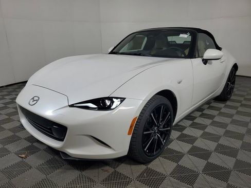 New 2026 MAZDA MX-5 Miata Grand Touring RWD image 3