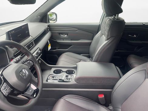 New 2026 Honda Pilot Black Edition image 9