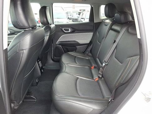 Certified 2022 Jeep Compass Latitude image 12