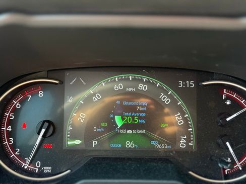 Used 2023 Toyota RAV4 XLE Premium image 10