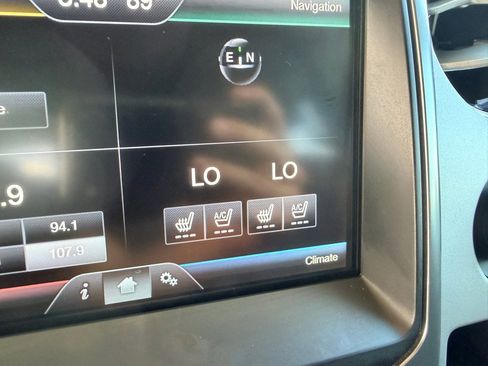 Used 2014 Ford F150 FX4 w/ Equipment Group 402A Luxury AWD/4WD image 17