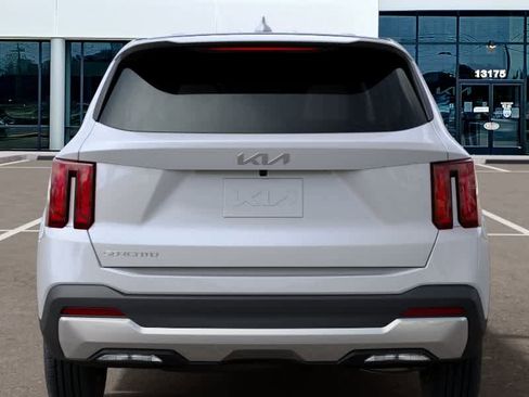 New 2026 Kia Sorento LX FWD image 13