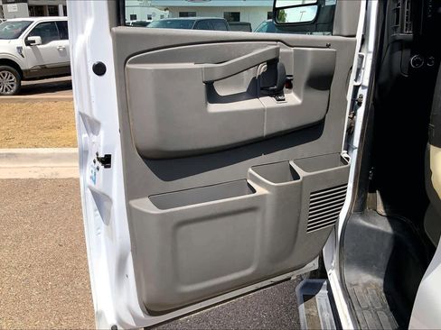 Used 2019 Chevrolet Express 3500 LT w/ LT Preferred Equipment Group RWD image 21