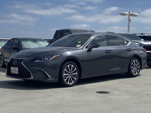 Used 2025 Lexus ES 350 w/ Accessory Package (Z2) FWD image 6
