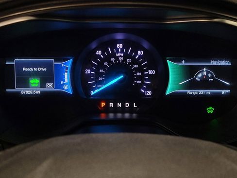 Used 2019 Ford Fusion SE FWD image 23
