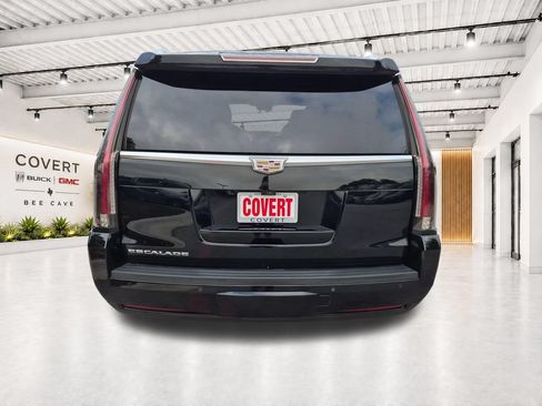 Used 2020 Cadillac Escalade Premium Luxury RWD image 11