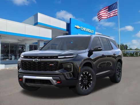 New 2026 Chevrolet Traverse Z71 w/ Enhanced Driving Package AWD/4WD image 8