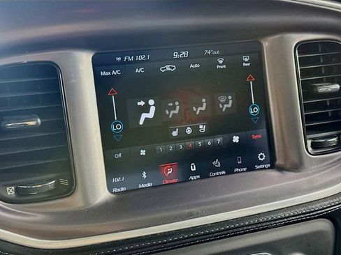 Used 2019 Dodge Charger SXT image 34