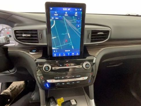 Used 2023 Ford Explorer Limited w/ Hybrid Equipment Group 310A AWD/4WD image 33