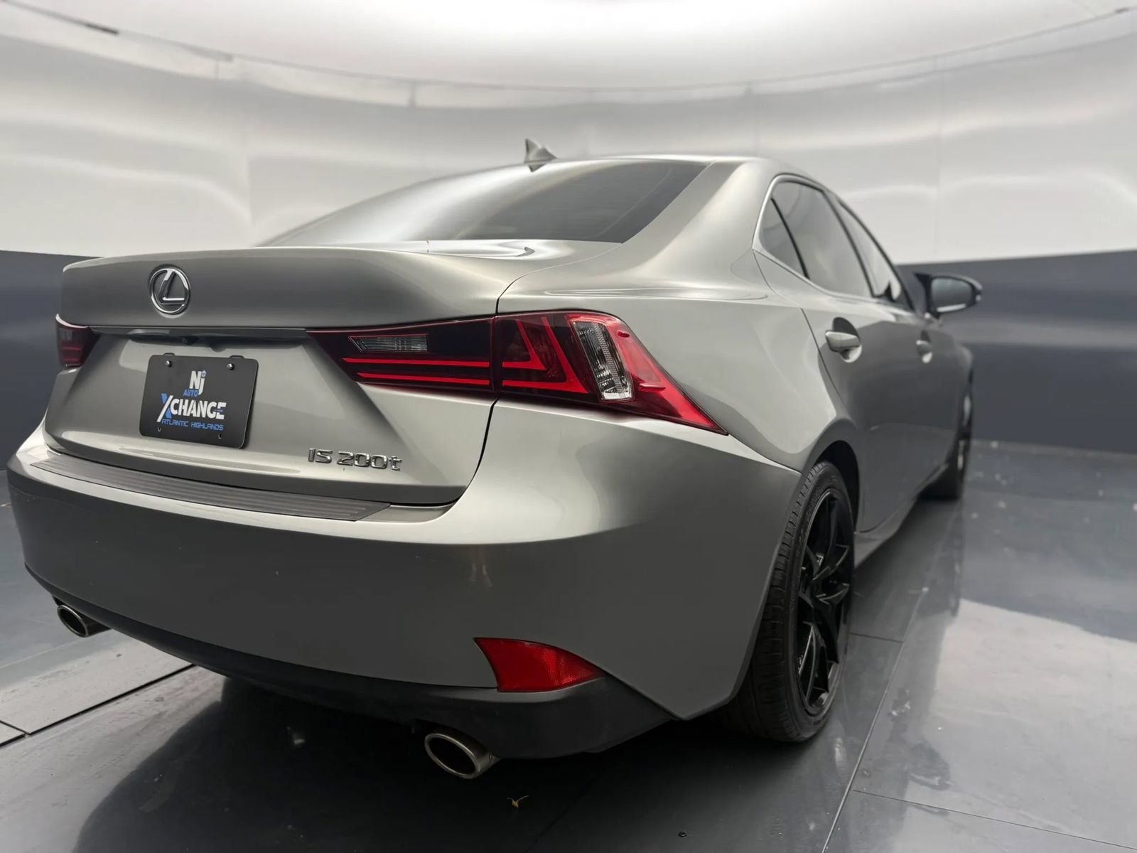 Used 2016 Lexus IS 200t RWD image 5