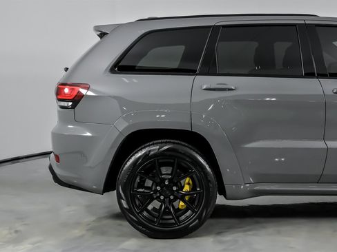 Used 2021 Jeep Grand Cherokee Trackhawk image 13
