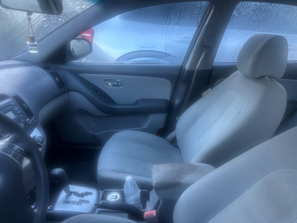 Used 2010 Hyundai Elantra GLS FWD image 8