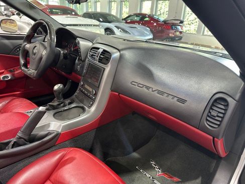 Used 2006 Chevrolet Corvette Convertible w/ Preferred Equipment Group RWD image 60