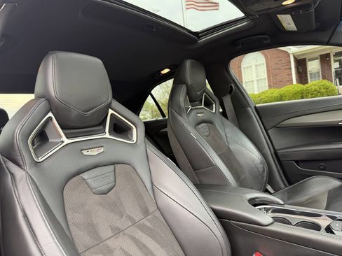 Used 2018 Cadillac ATS V w/ Luxury Package image 31