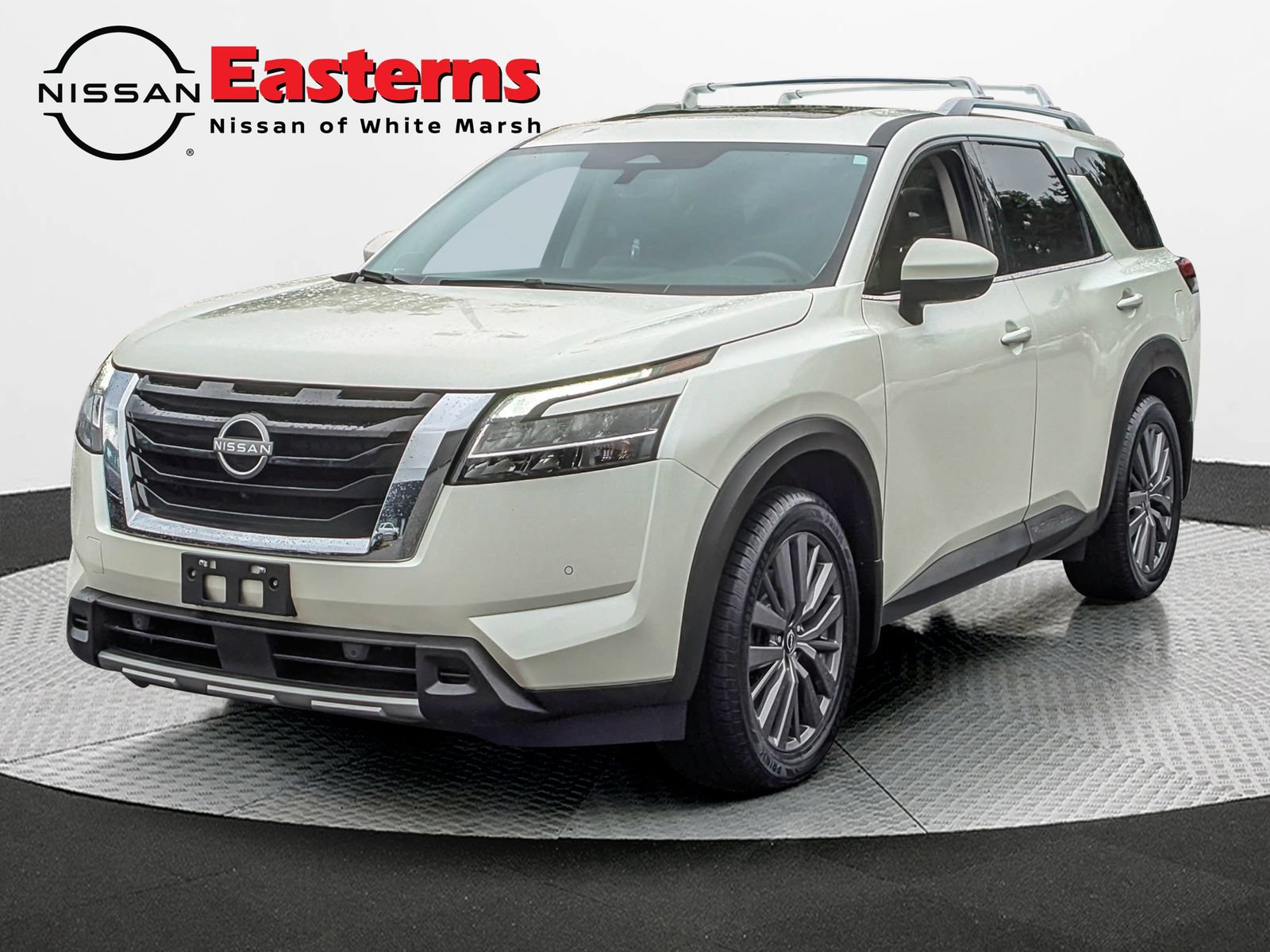 Used 2023 Nissan Pathfinder SL w/ SL Premium Package AWD/4WD image 1