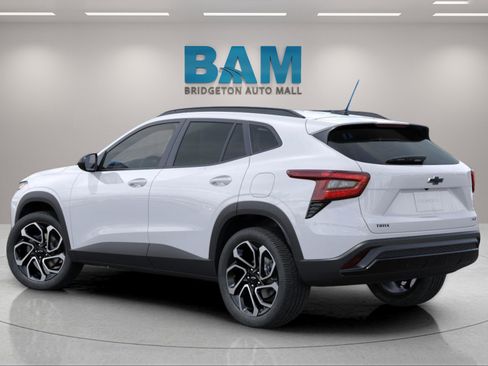 New 2026 Chevrolet Trax RS w/ Driver Confidence Package image 6