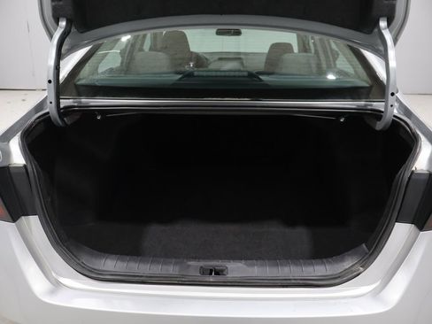 Used 2024 Nissan Altima 2.5 S image 19